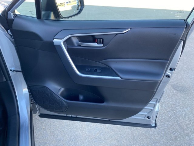 Certified 2025 Toyota RAV4 XLE image 17