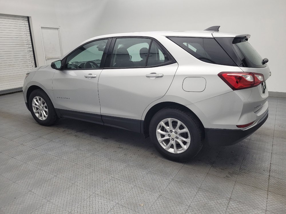 Used 2018 Chevrolet Equinox LS image 3