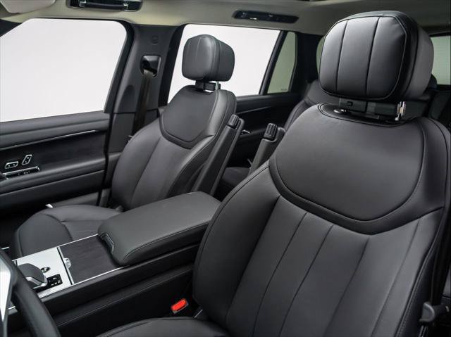 New 2026 Land Rover Range Rover Long Wheelbase SE AWD/4WD image 15