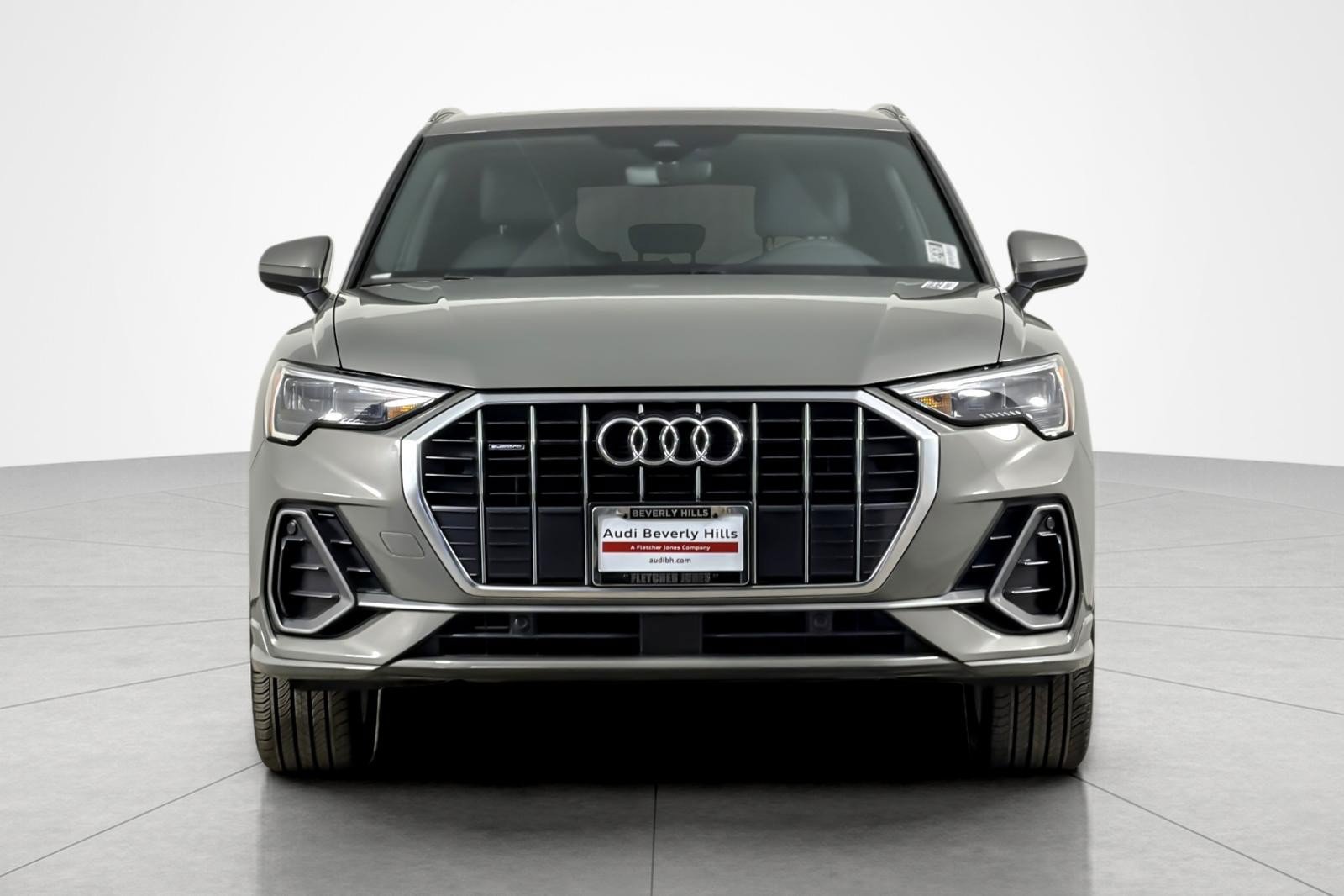 Used 2021 Audi Q3 2.0T Premium w/ Convenience Package AWD/4WD image 8