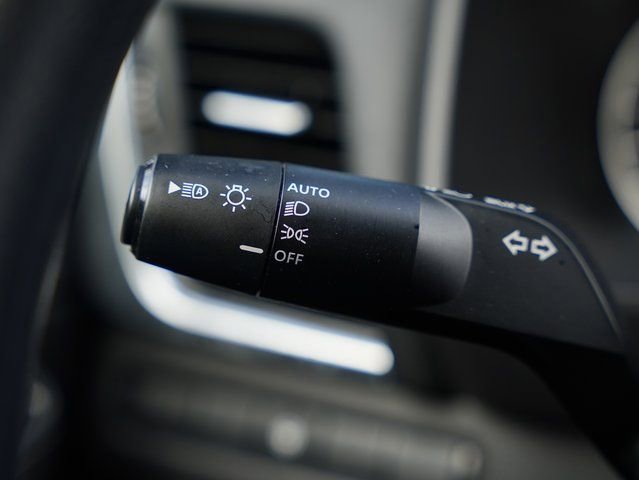 Used 2023 Nissan Rogue SV image 27