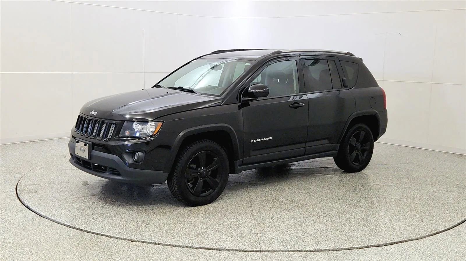 Used 2017 Jeep Compass Latitude image 3