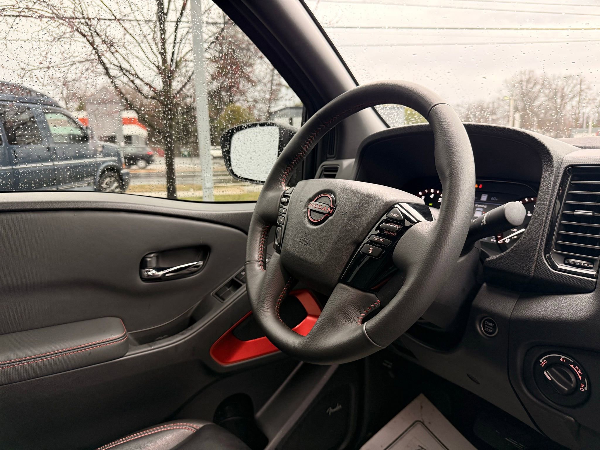 Used 2024 Nissan Frontier PRO-4X w/ Pro Premium Package image 26