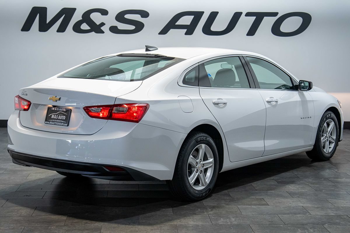 Used 2023 Chevrolet Malibu LS FWD image 4