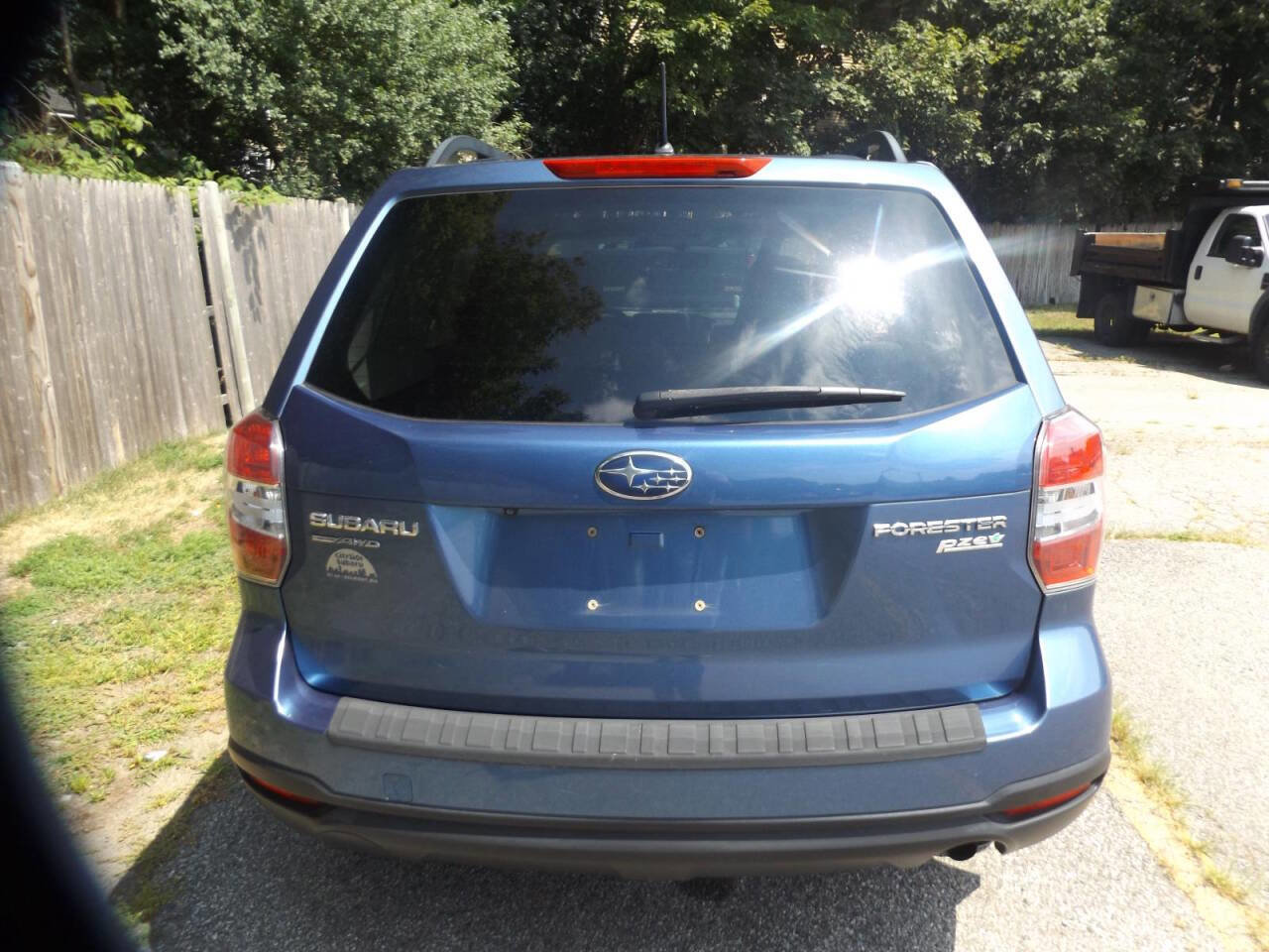 Used 2015 Subaru Forester 2.5i Premium w/ All-Weather Package image 4