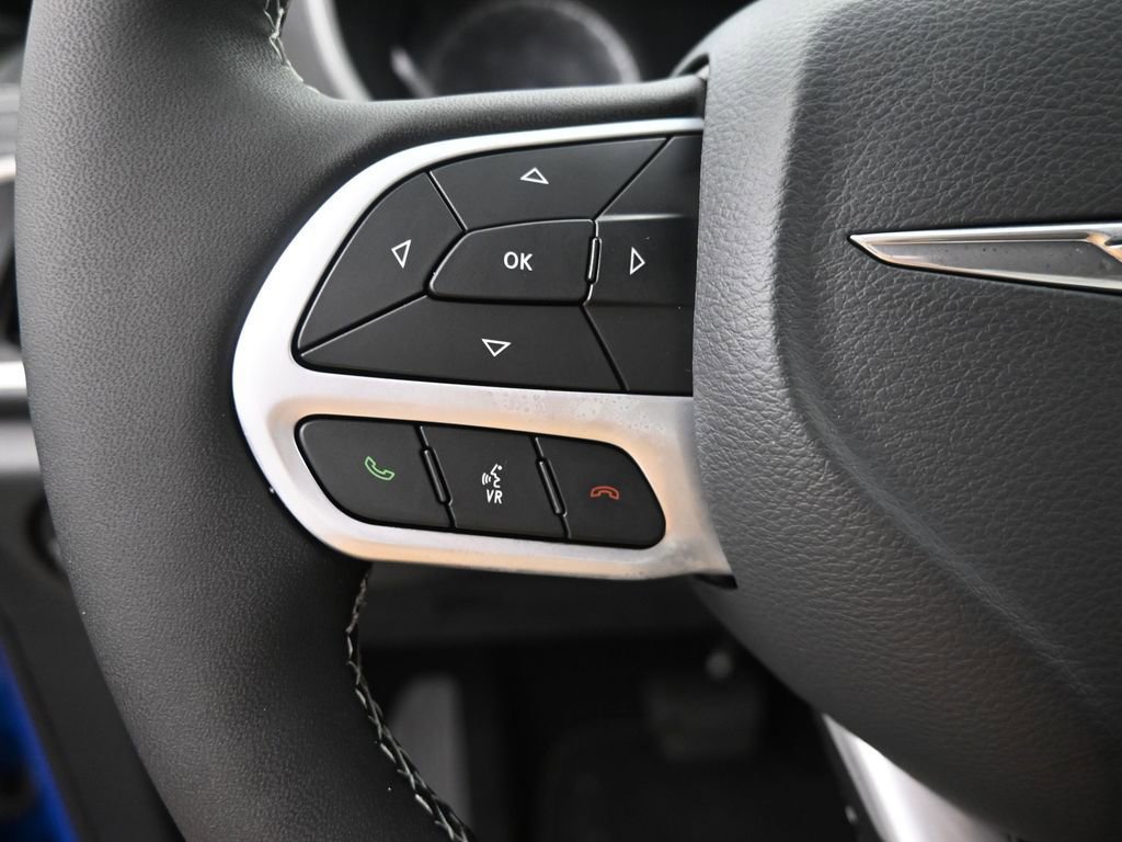 New 2026 Chrysler Pacifica Select image 32