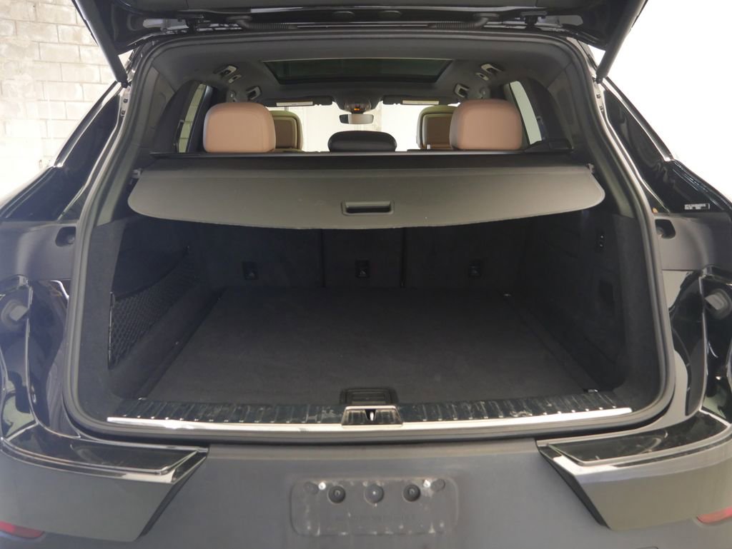 Certified 2024 Porsche Cayenne S AWD/4WD image 19