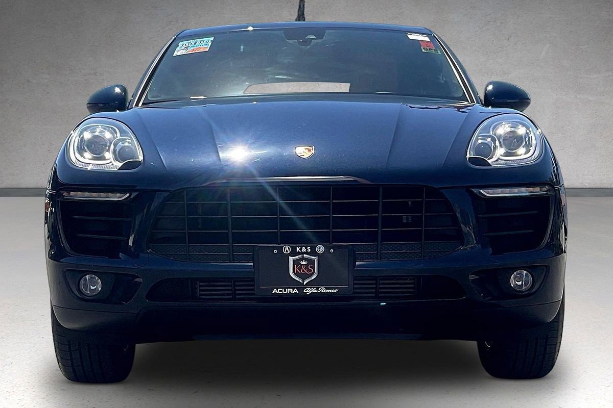 Used 2018 Porsche Macan AWD/4WD image 3