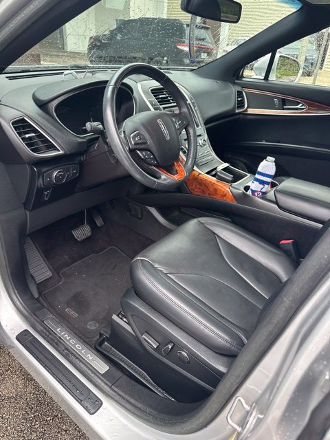 Used 2017 Lincoln MKX Reserve FWD image 10