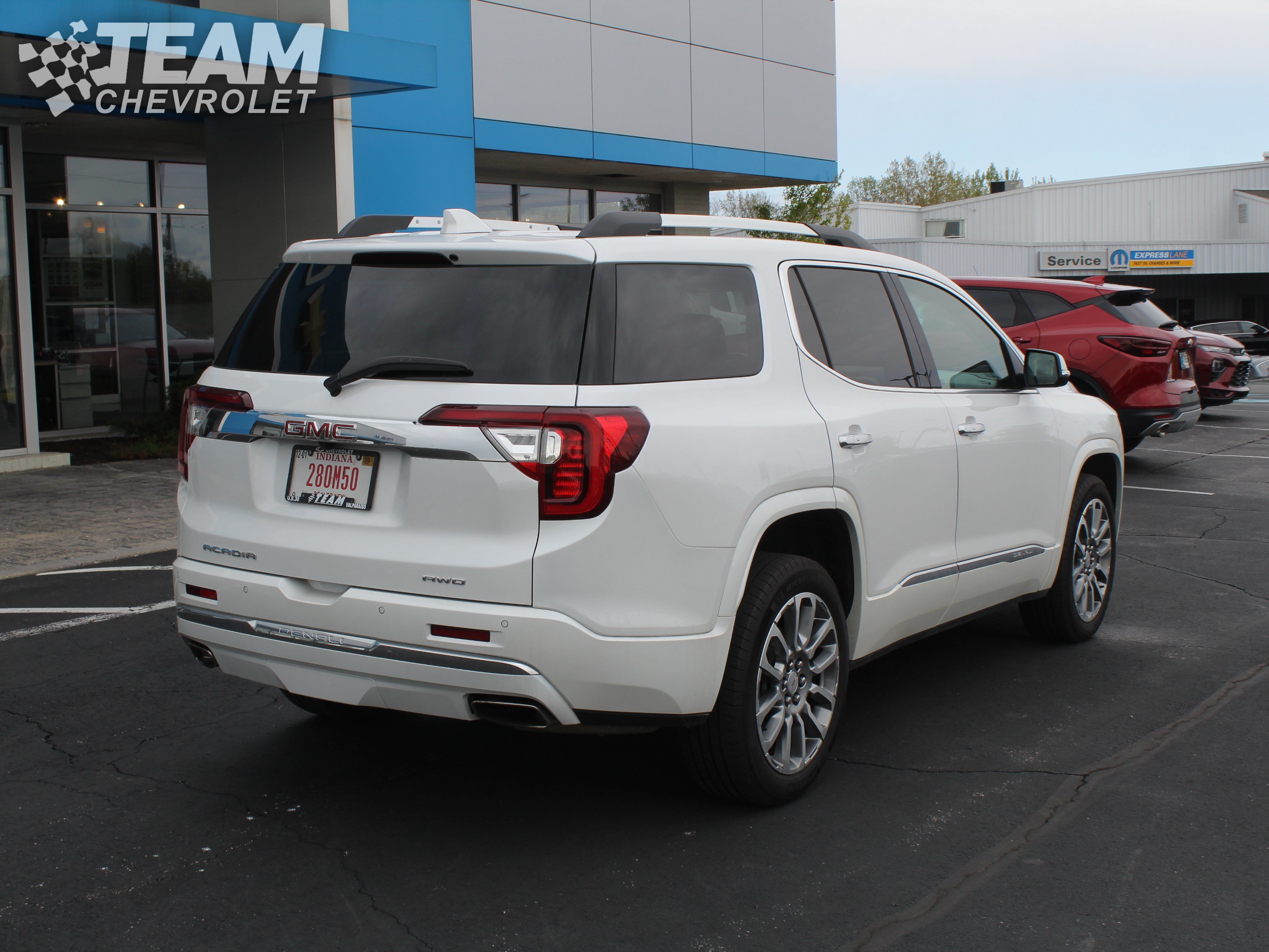 Used 2023 GMC Acadia Denali AWD/4WD image 4