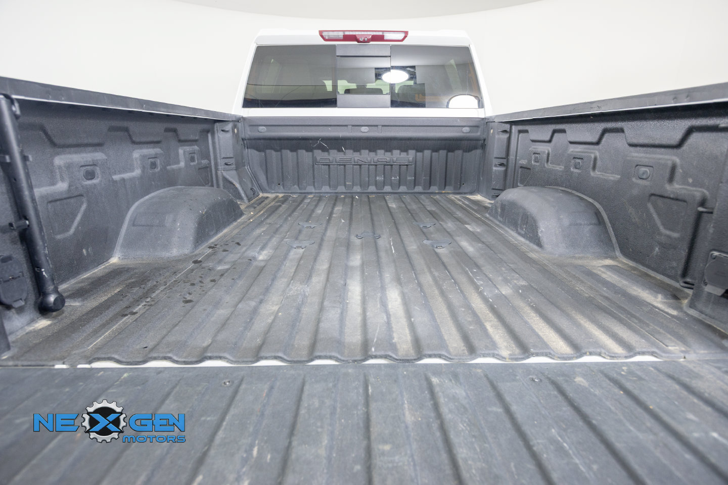 Used 2023 GMC Sierra 2500 Denali w/ Denali Ultimate Package AWD/4WD image 36