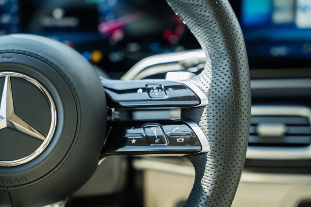 Certified 2024 Mercedes-Benz GLS 580 4MATIC image 31