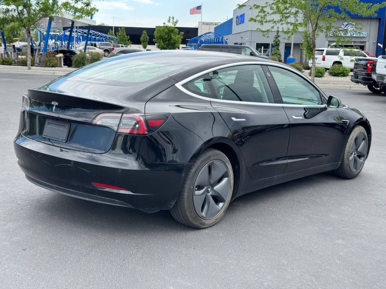 Used 2019 Tesla Model 3 Mid Range RWD image 7