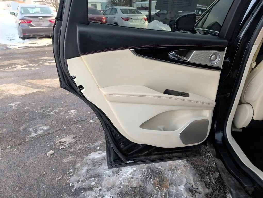Used 2016 Lincoln MKX Black Label w/ Technology Package AWD/4WD image 14