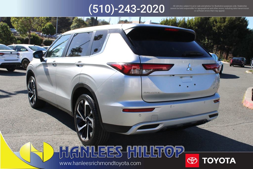 Used 2024 Mitsubishi Outlander SE image 9