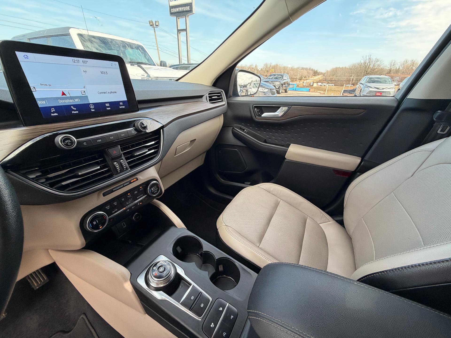 Used 2020 Ford Escape Titanium AWD/4WD image 11