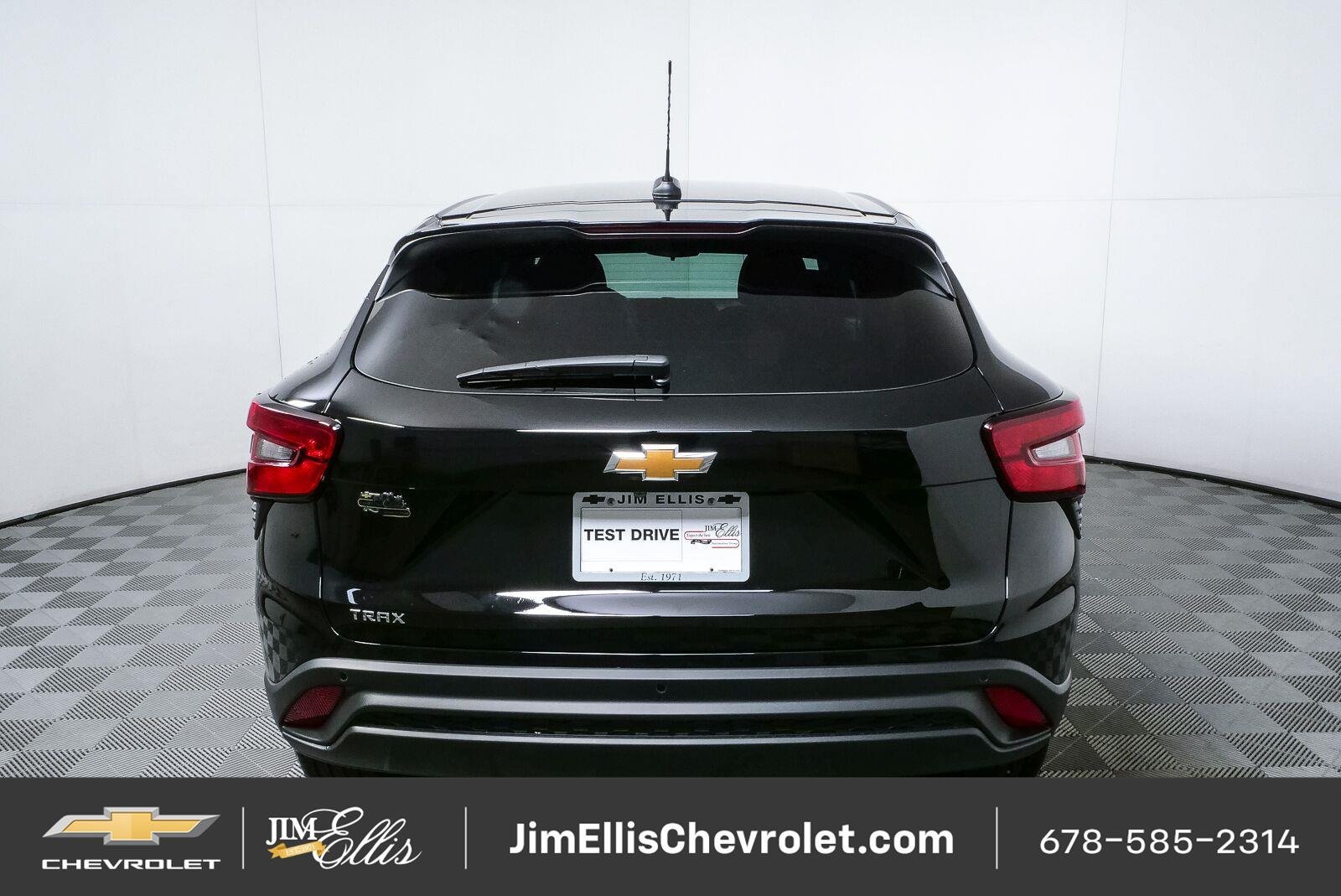 New 2026 Chevrolet Trax LS w/ LS Convenience Package FWD image 24