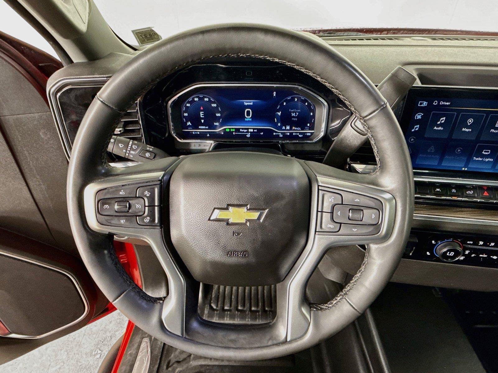 Used 2023 Chevrolet Silverado 1500 LT AWD/4WD image 4