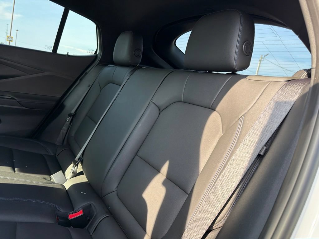 Used 2024 Buick Envista Sport Touring w/ Convenience I Package FWD image 14