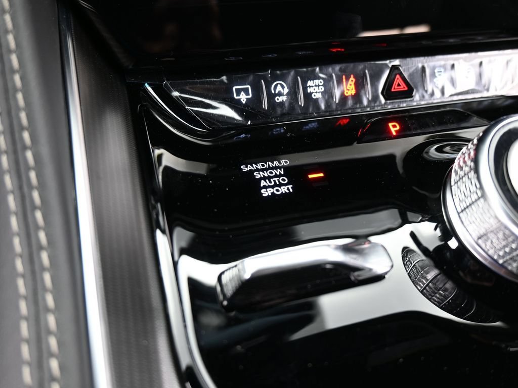 New 2026 Jeep Grand Wagoneer L Summit AWD/4WD image 25