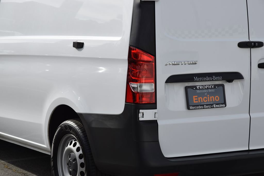 Used 2023 Mercedes-Benz Metris image 5