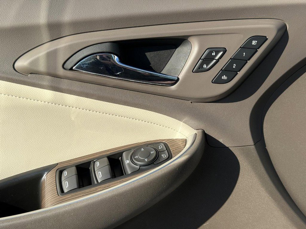 Used 2024 Chevrolet Malibu LT image 23