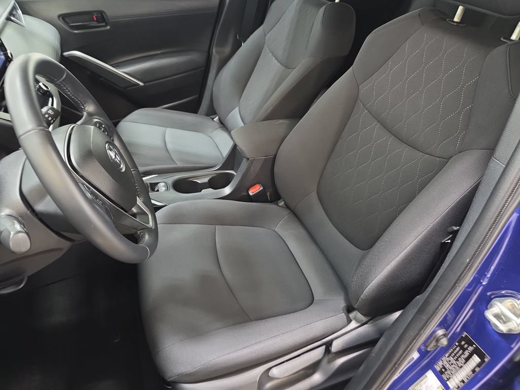 Used 2022 Toyota Corolla Cross LE AWD/4WD image 14