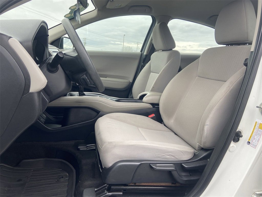 Used 2018 Honda HR-V LX image 18