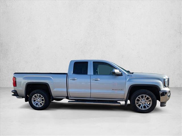 Used 2017 GMC Sierra 1500 SLE w/ SLE Value Package AWD/4WD image 4