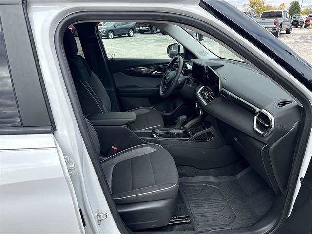 Certified 2024 Chevrolet TrailBlazer LT w/ Driver Confidence Package FWD image 46