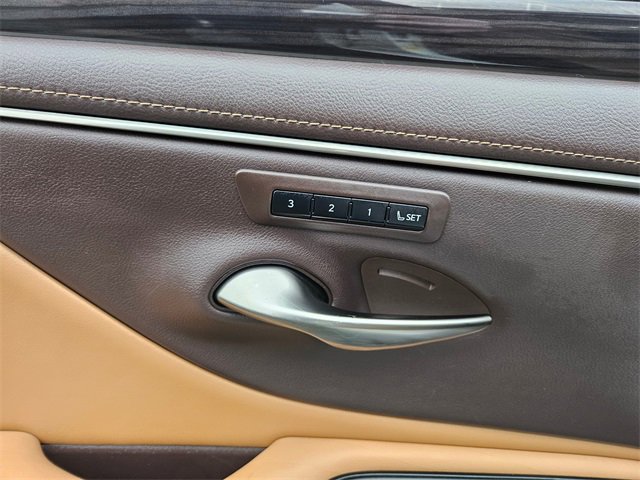 Used 2020 Lexus ES 350 Luxury w/ Accessory Package 2 image 14