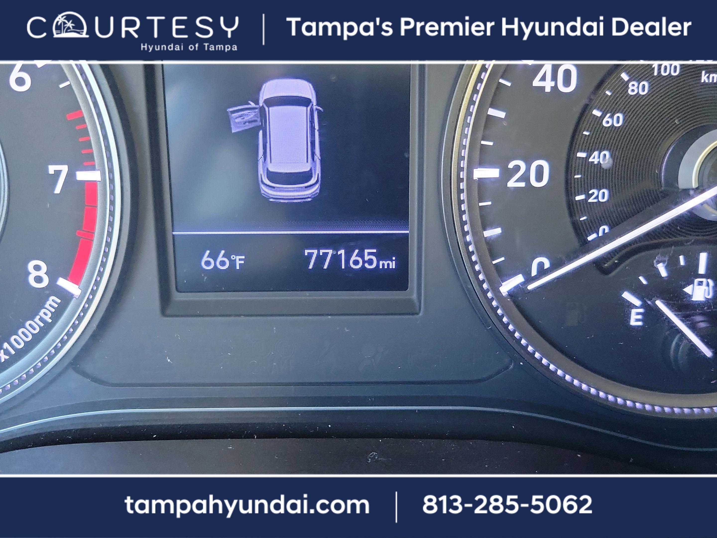 Used 2020 Hyundai Santa Fe SE image 23