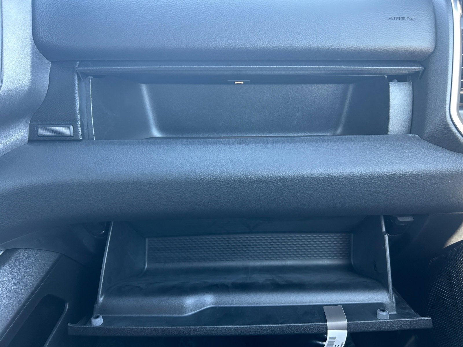 New 2026 RAM 1500 4x4 Crew Cab image 17