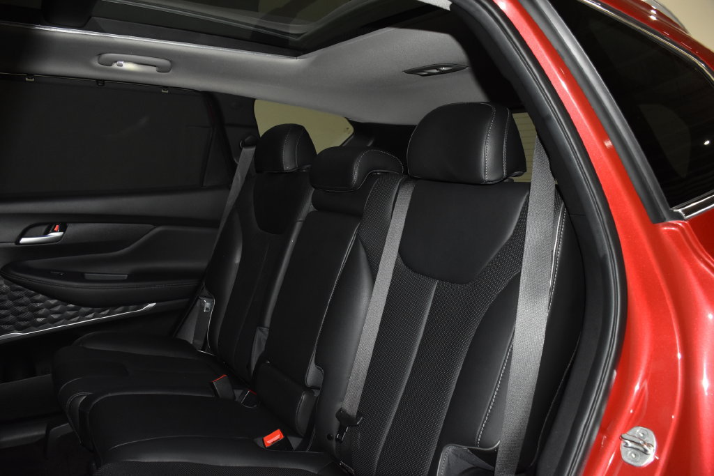 Used 2022 Hyundai Santa Fe SEL w/ Convenience + Premium Package AWD/4WD image 33