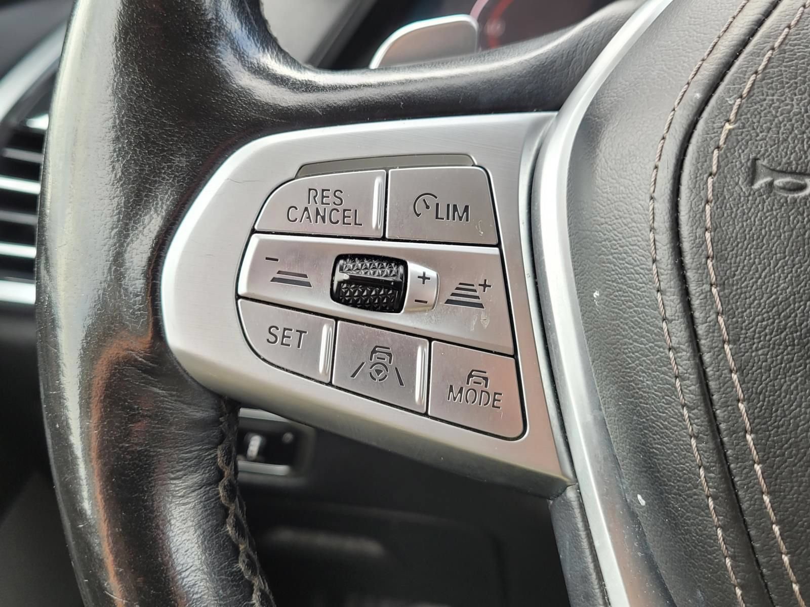 Used 2019 BMW X7 xDrive50i w/ Premium Package AWD/4WD image 33