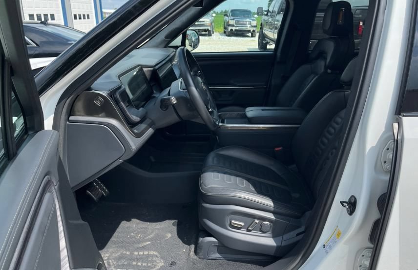 Used 2022 Rivian R1T Launch Edition AWD/4WD image 4