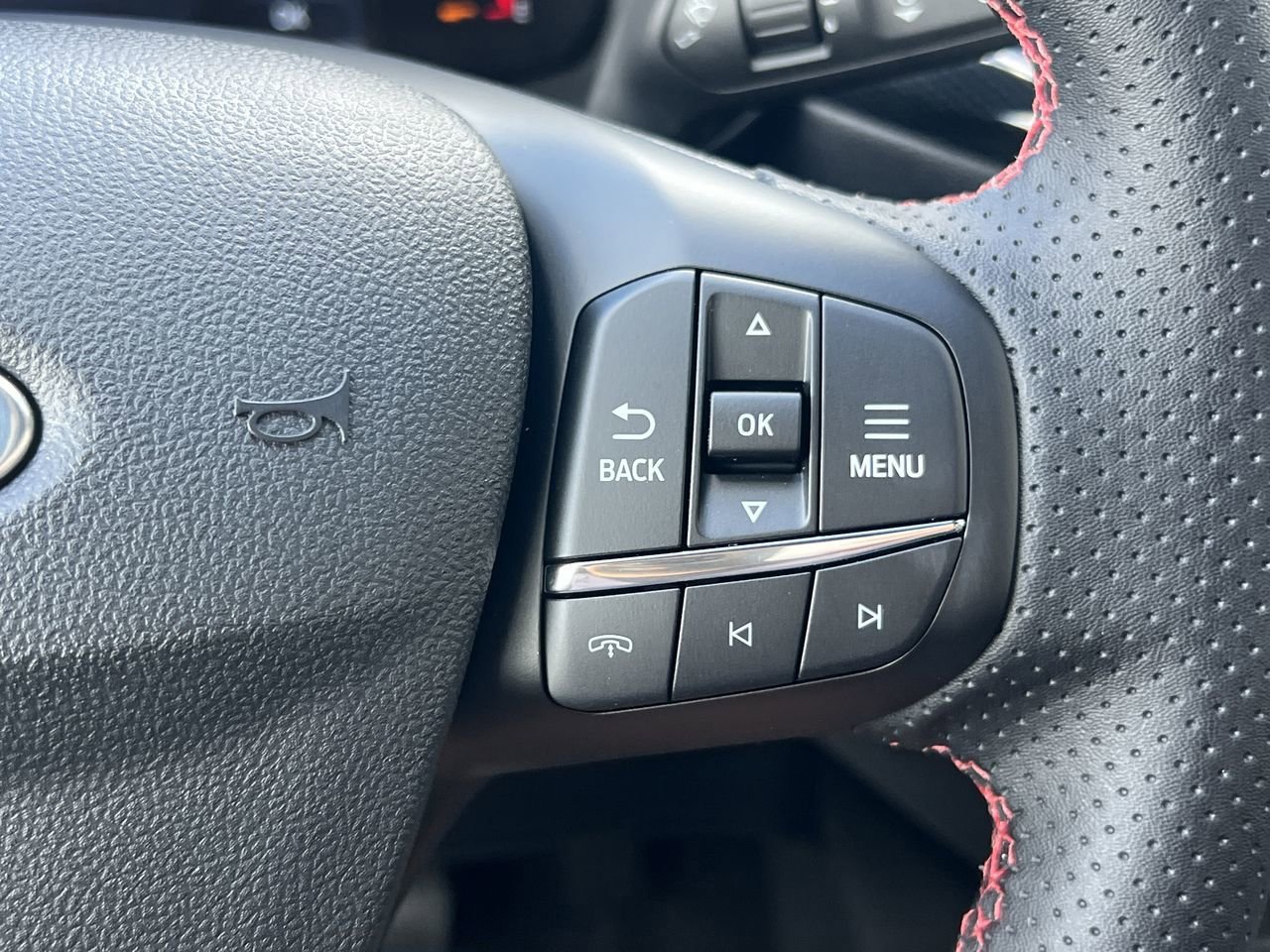 New 2026 Ford Escape ST-Line w/ Tech Pack #1 image 30