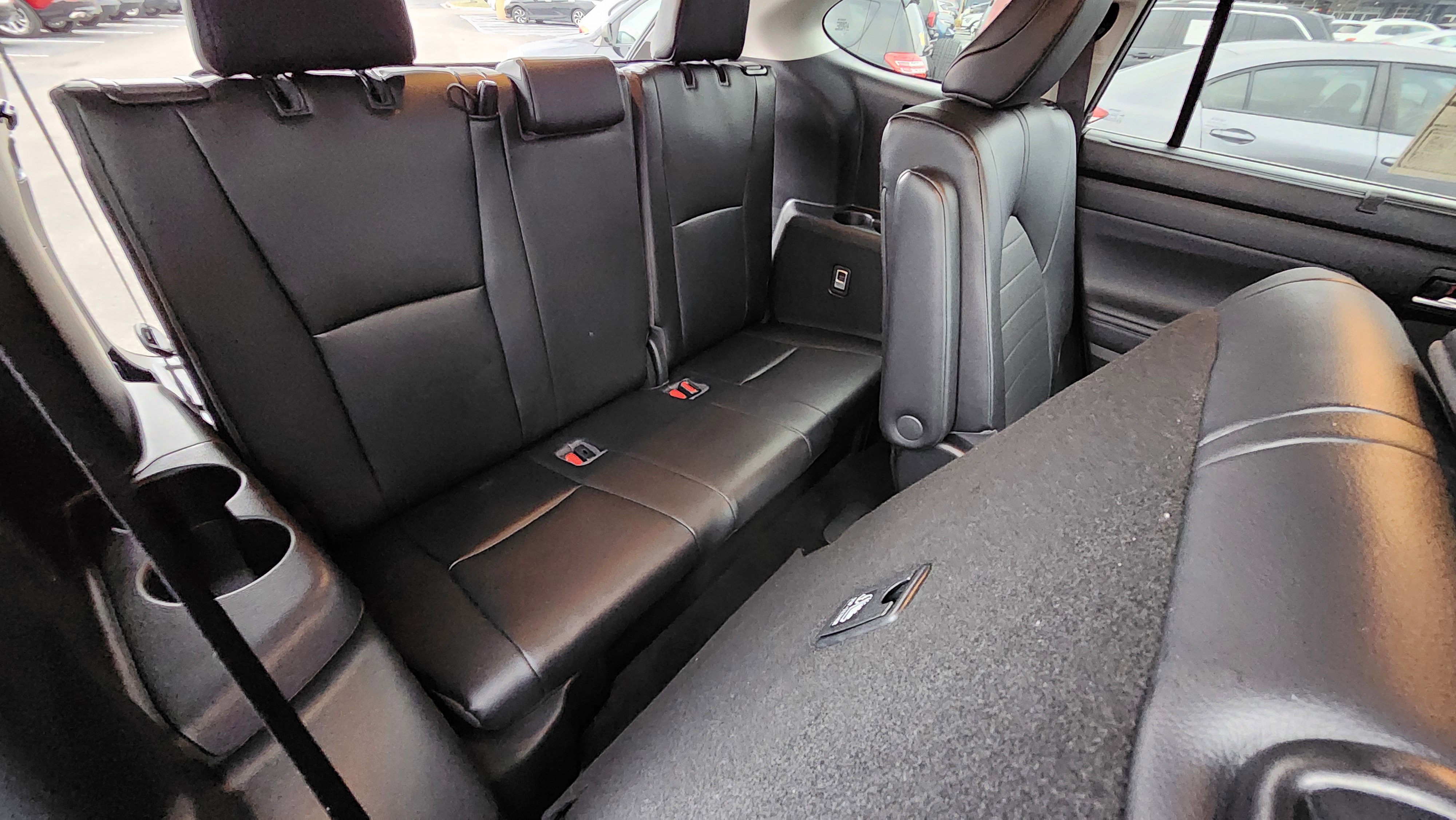 Used 2022 Toyota Highlander XLE image 23