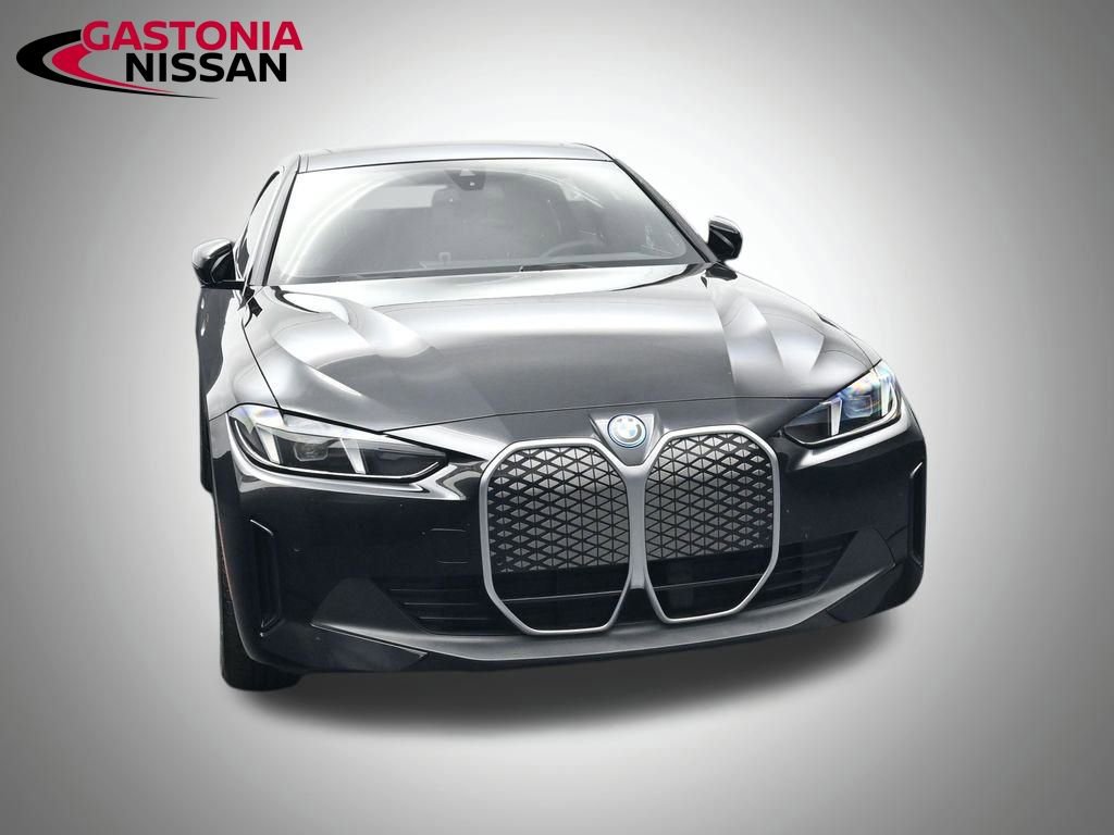 Used 2025 BMW i4 eDrive40 image 11