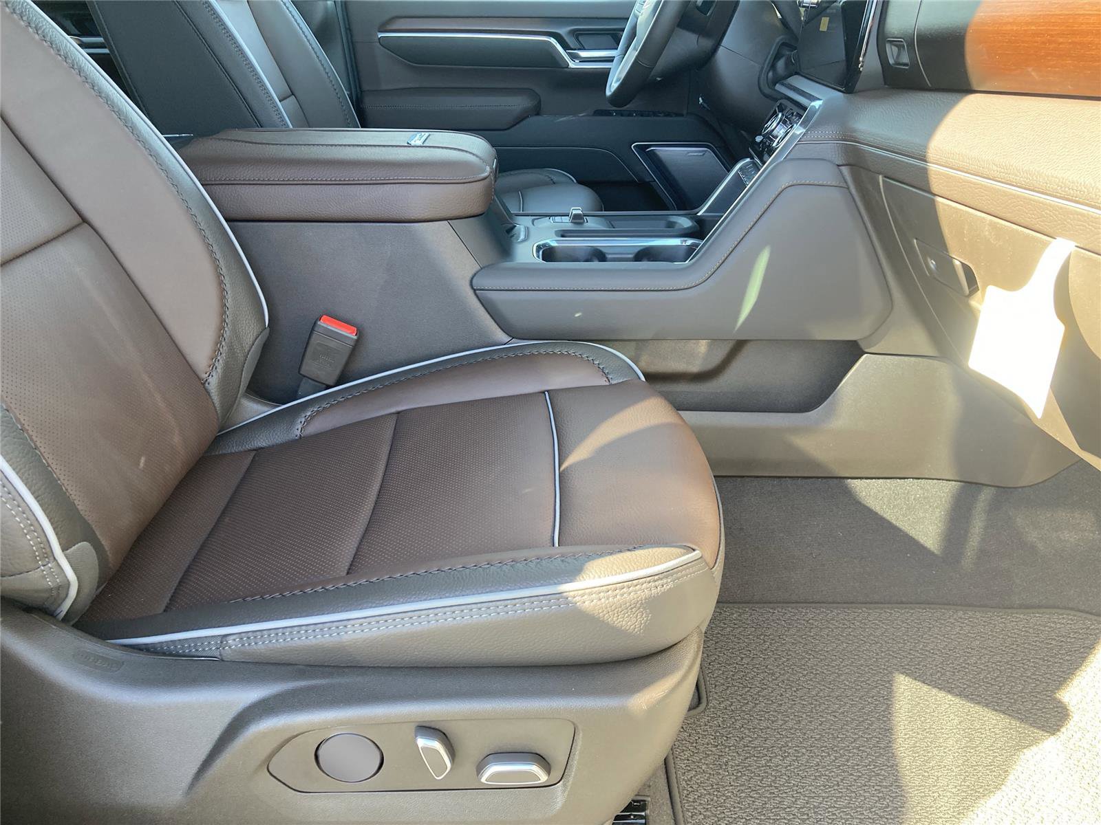 New 2026 GMC Sierra 2500 Denali w/ Denali Reserve Package image 19