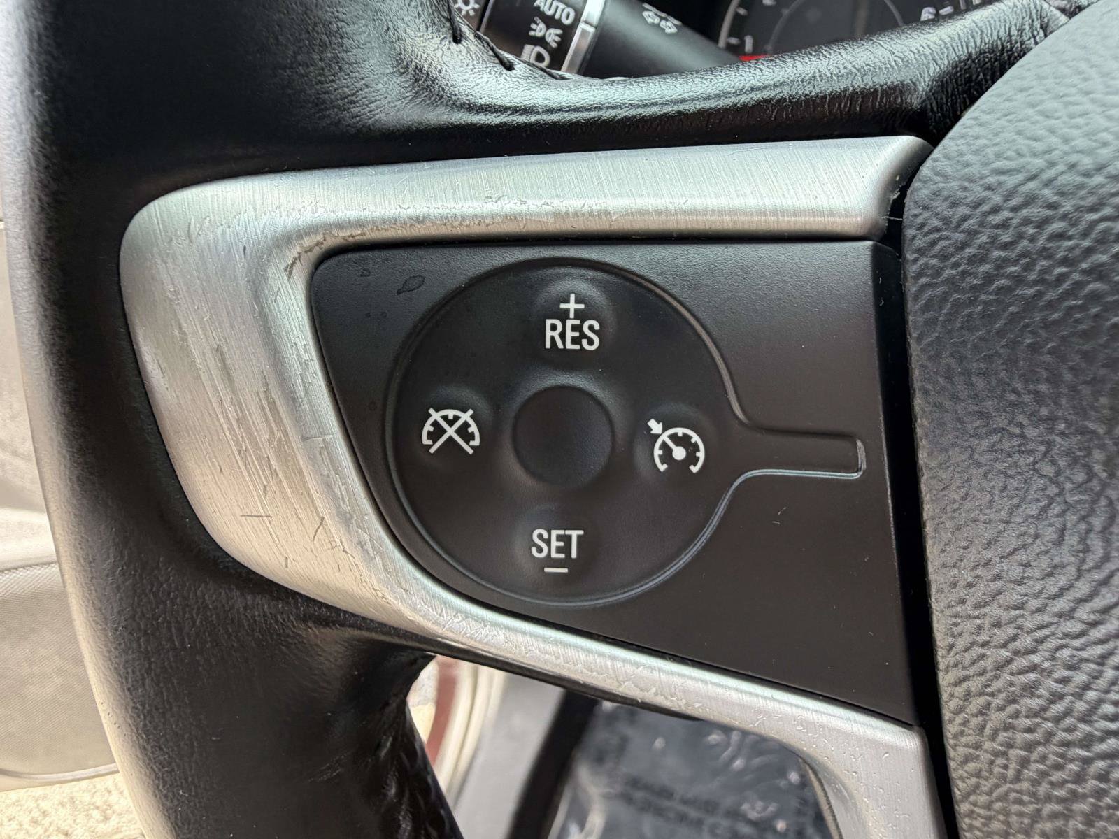 Used 2020 GMC Acadia SLE w/ Driver Convenience Package FWD image 14