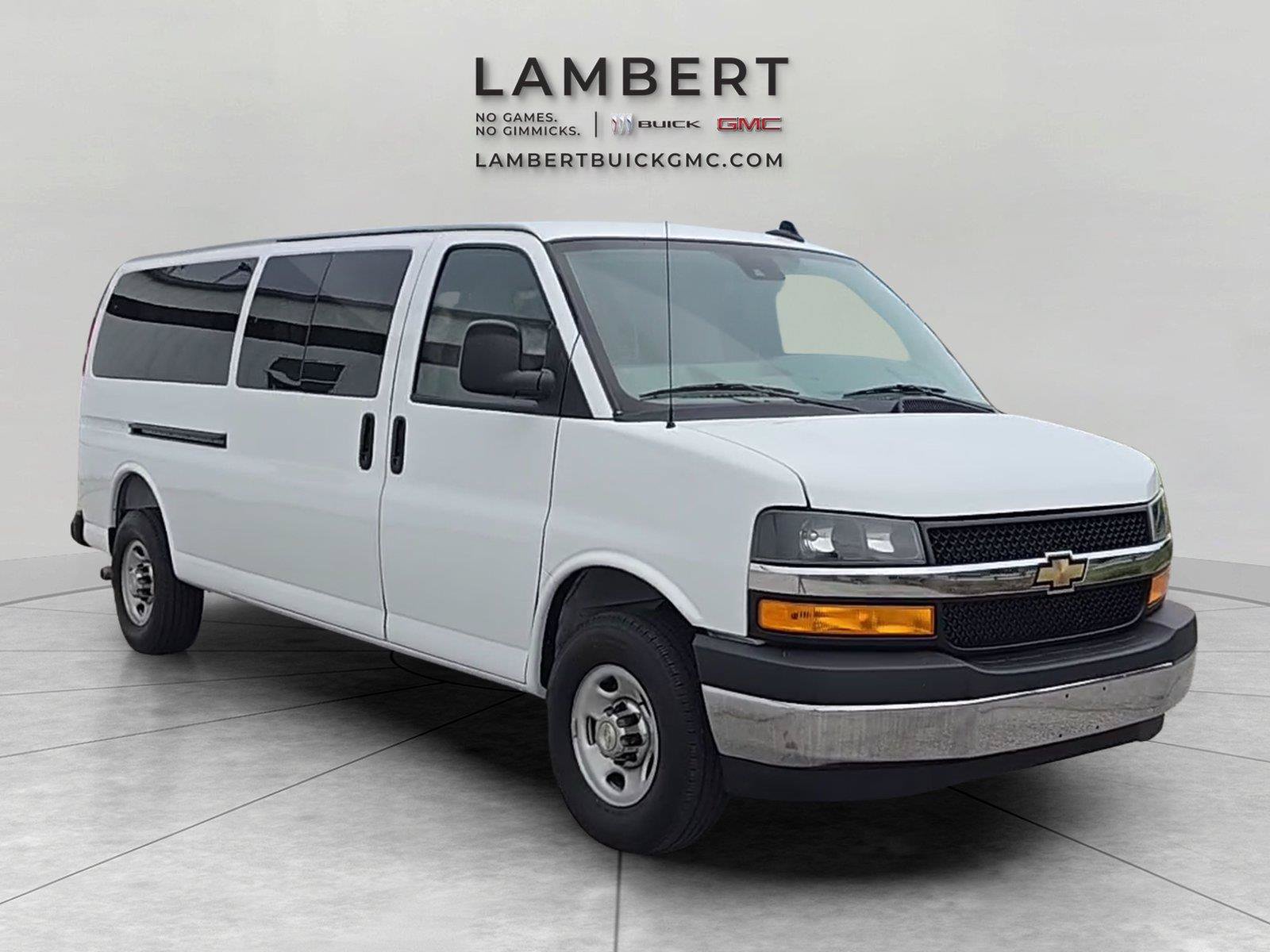 Used 2025 Chevrolet Express 3500 LT w/ LT Preferred Equipment Group RWD image 6