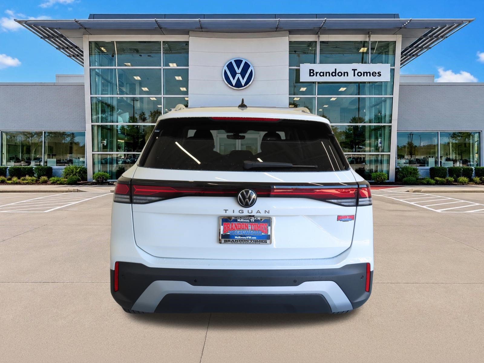 New 2026 Volkswagen Tiguan S FWD image 4