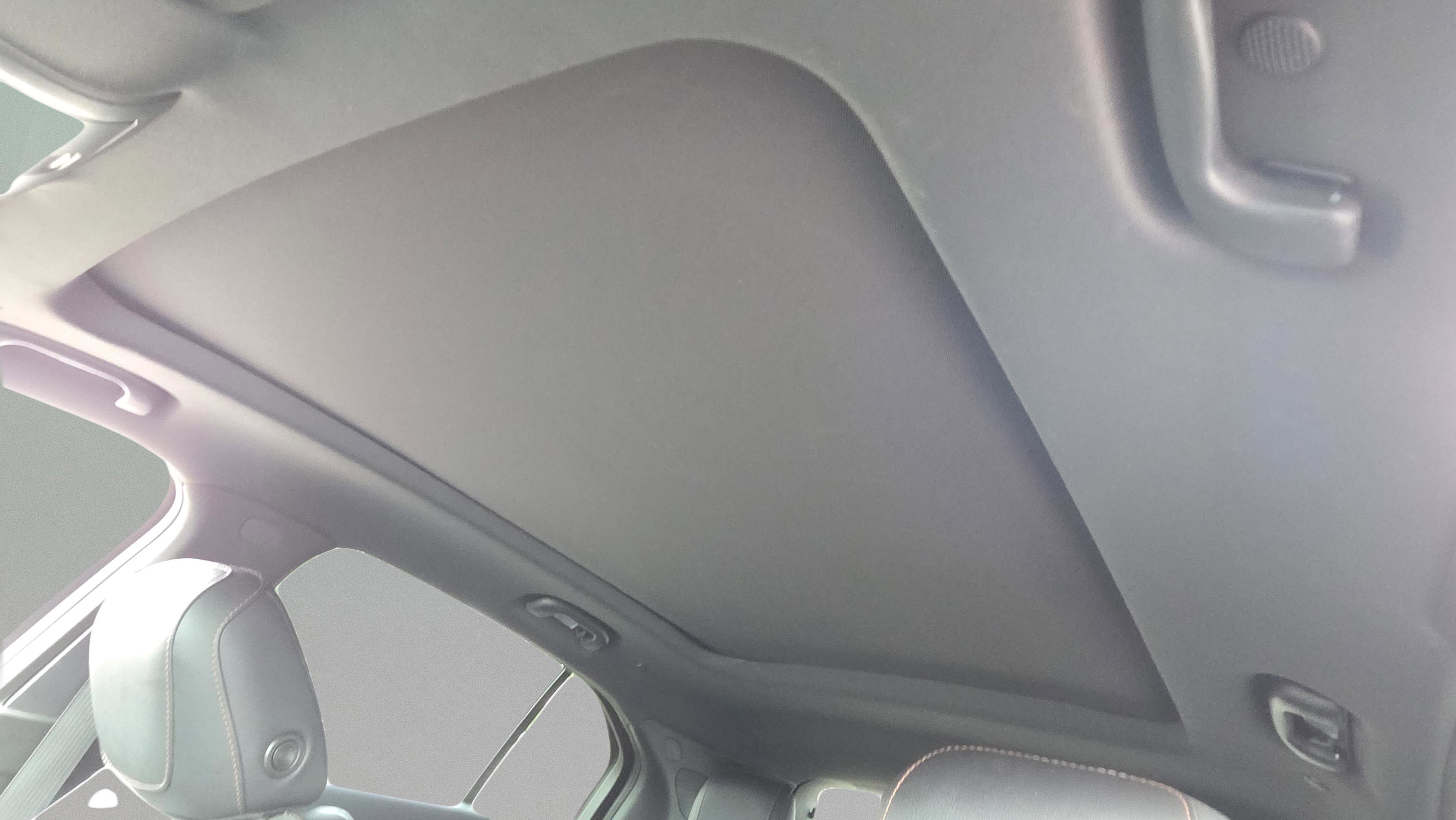 Used 2020 Cadillac XT4 Sport w/ Driver Awareness Package image 21