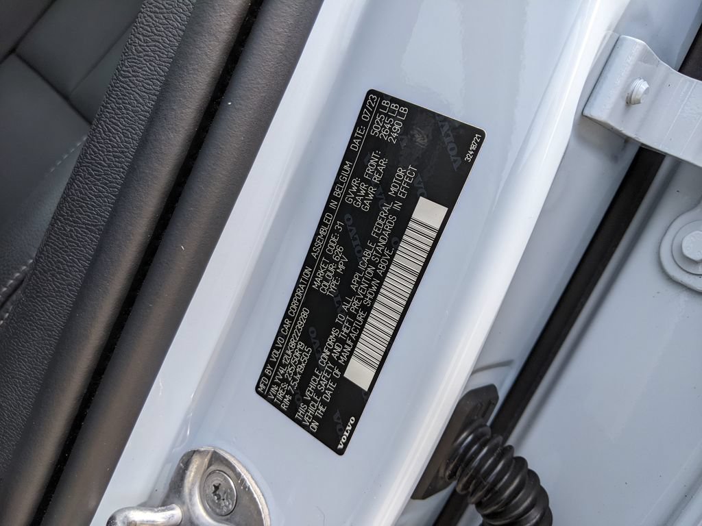 Certified 2024 Volvo XC40 B5 Core AWD/4WD image 30