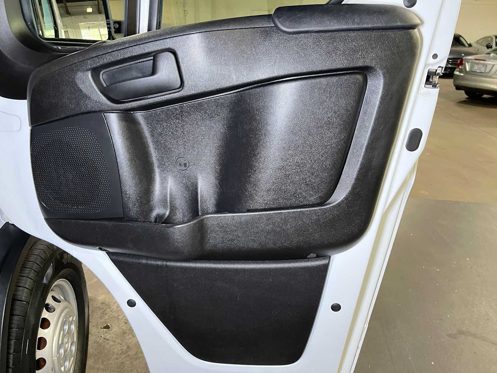 Used 2024 RAM ProMaster 2500 w/ Convenience Group FWD image 10