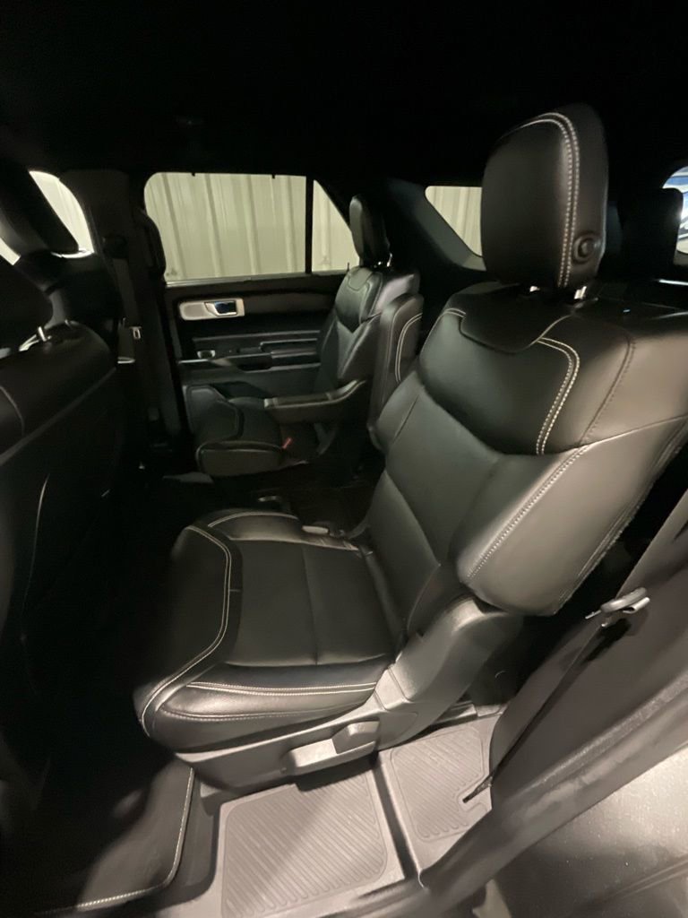 Used 2020 Ford Explorer ST w/ Premium Technology Package image 11