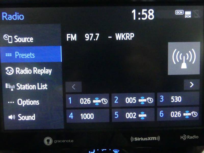 Used 2020 Toyota 4Runner SR5 Premium w/ Moonroof Package AWD/4WD image 11