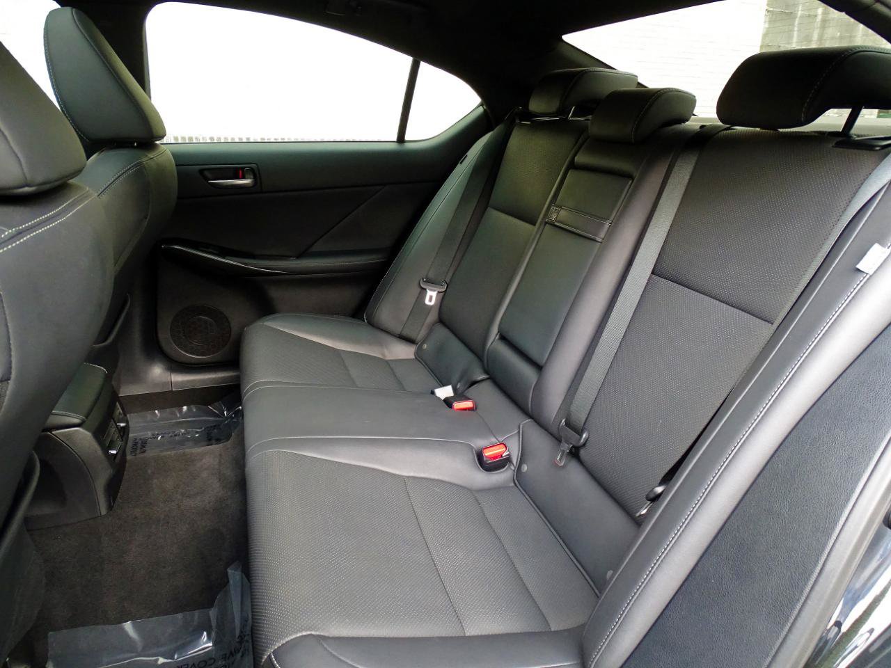 Used 2022 Lexus IS 300 AWD w/ Premium Package image 32