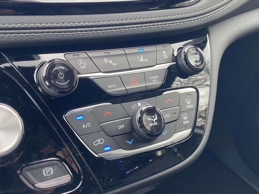 New 2026 Chrysler Pacifica Select image 42